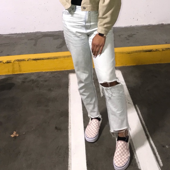 American Eagle Outfitters Denim - American Eagle Mom Jeans